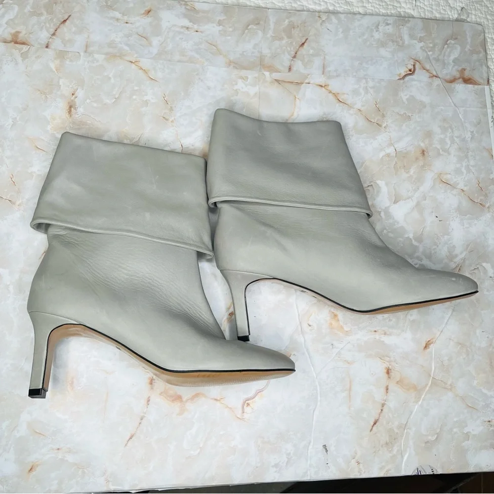 HUSH GREY FOLD OVER Heeled BOOTIE 41